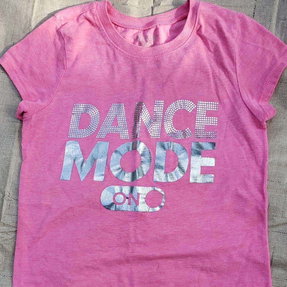 ❤3/$25❤ Children's Place Dance tshirt.